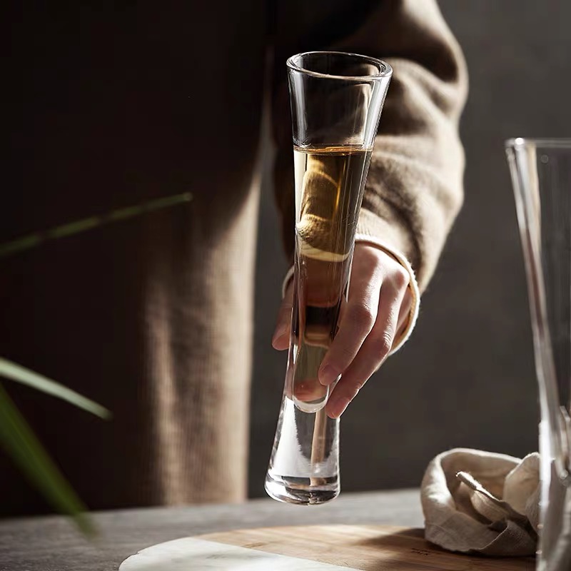 Безручные бокалы для шампанско – обзор и цена Crystal Wine Glass